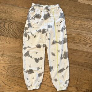 Nike grey sweatpants